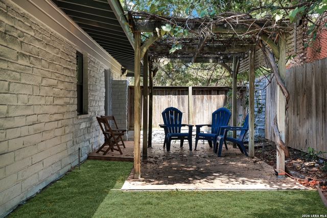 204 Gardenview, Castle Hills, TX 78213