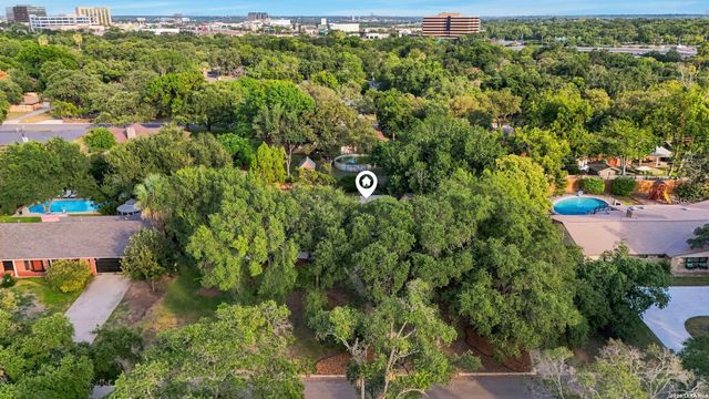 204 Gardenview, Castle Hills, TX 78213