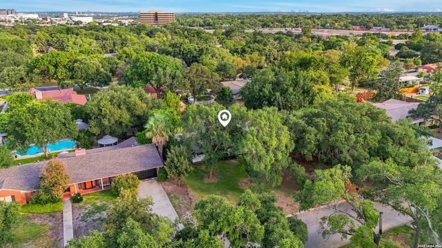 204 Gardenview, Castle Hills, TX 78213