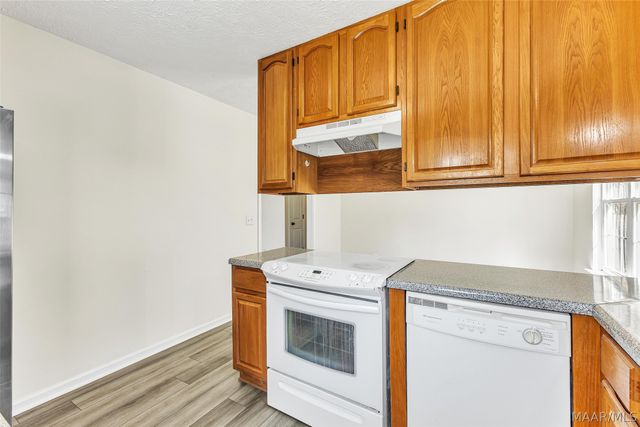 2088 Old US Highway 231 ., Wetumpka, AL 36092