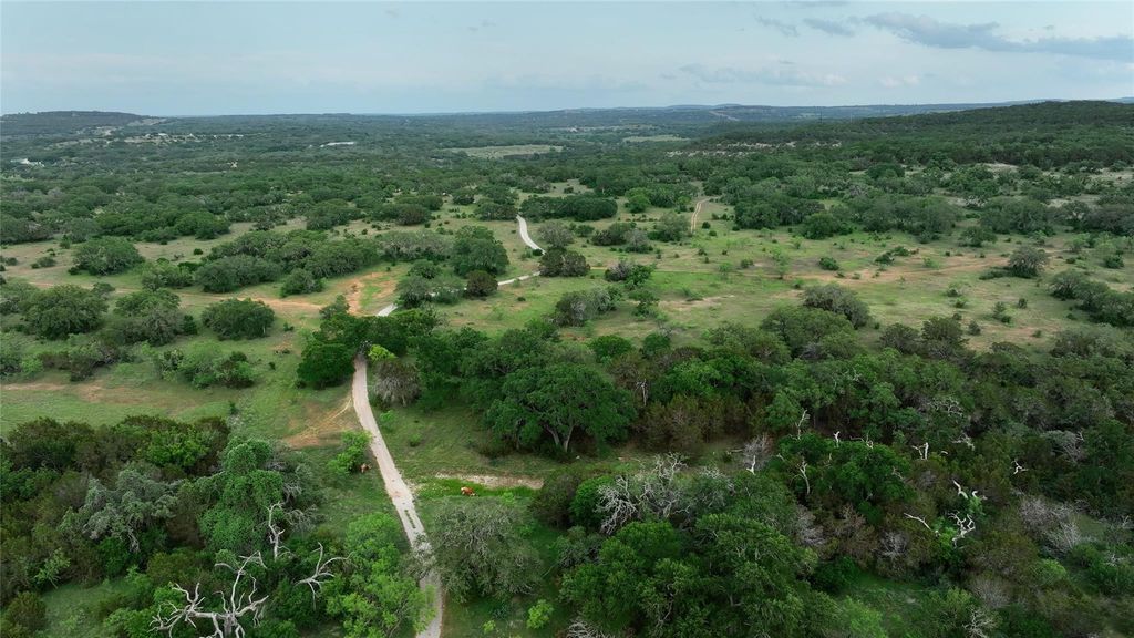 892 Baird Ranch RD, Johnson City, TX 78636