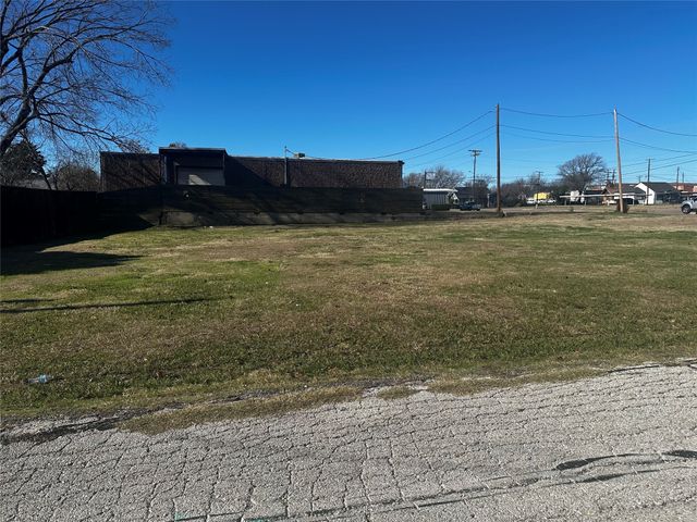 118 W College Street, Mesquite, TX 75149