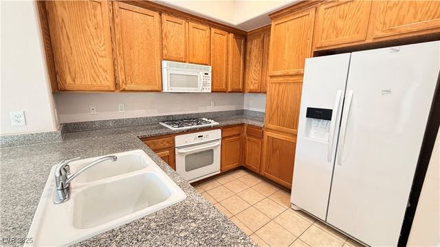 38 East Serene Avenue 237, Las Vegas, NV 89123