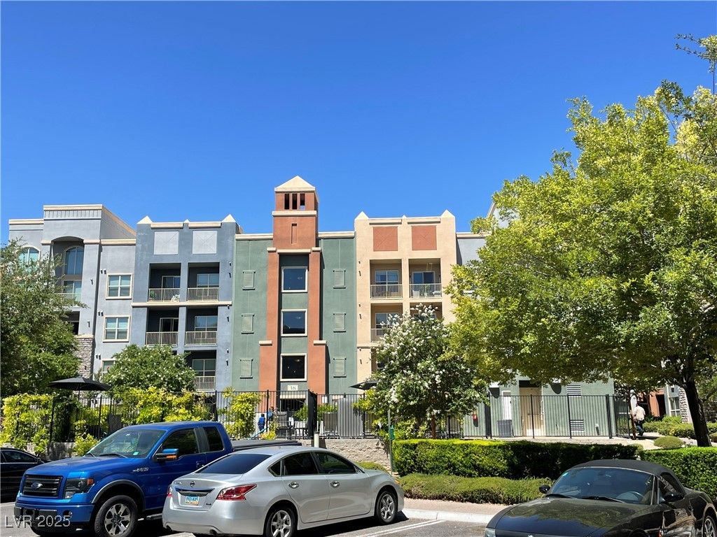 38 East Serene Avenue 237, Las Vegas, NV 89123