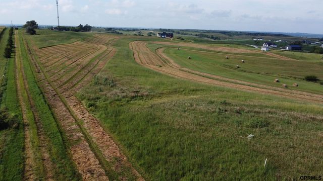 16050 S 222 Plaza, Gretna, NE 68028