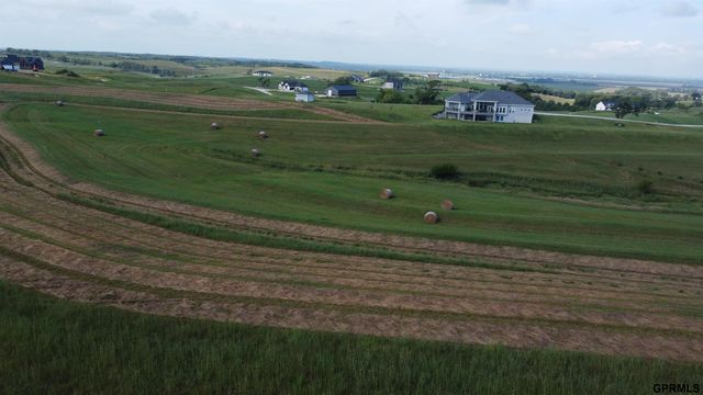 16050 S 222 Plaza, Gretna, NE 68028