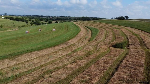 16050 S 222 Plaza, Gretna, NE 68028