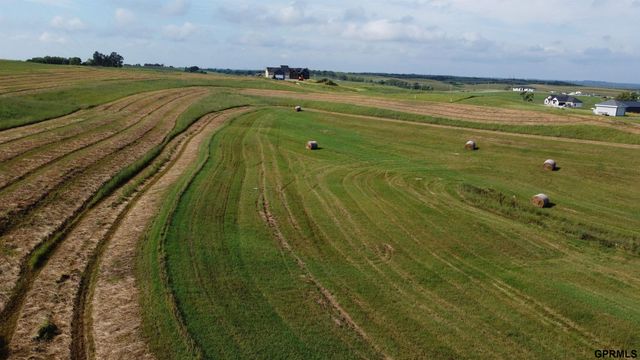 16050 S 222 Plaza, Gretna, NE 68028