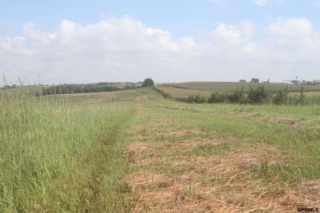 16050 S 222 Plaza, Gretna, NE 68028