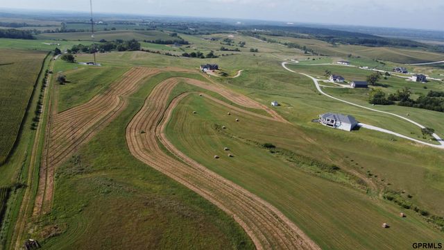 16050 S 222 Plaza, Gretna, NE 68028