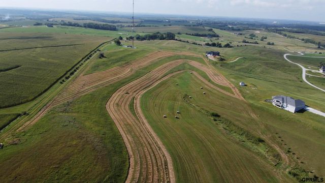 16050 S 222 Plaza, Gretna, NE 68028