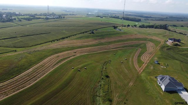 16050 S 222 Plaza, Gretna, NE 68028