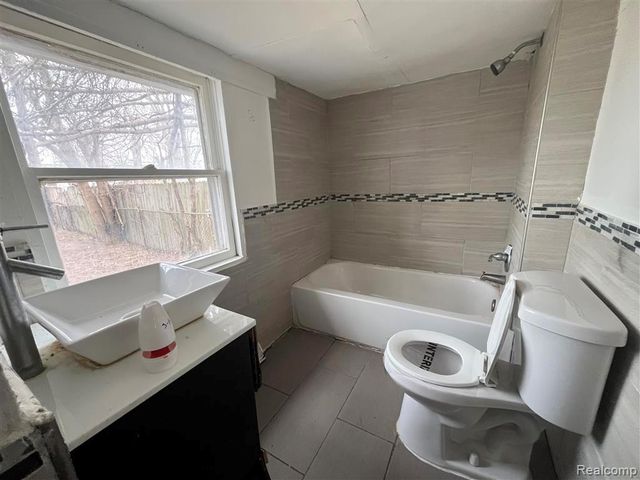 2119 Rome Avenue, Warren, MI 48091