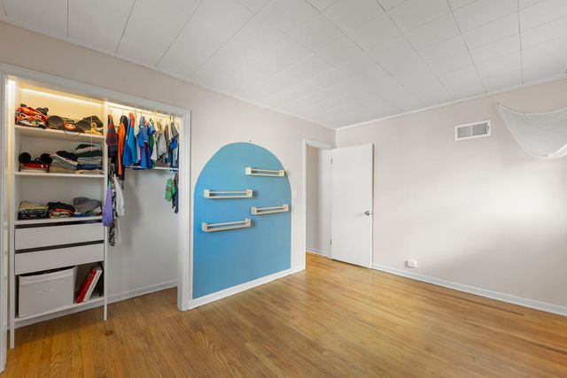 4341 Madison Avenue, Brookfield, IL 60513