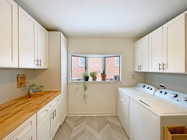 4341 Madison Avenue, Brookfield, IL 60513