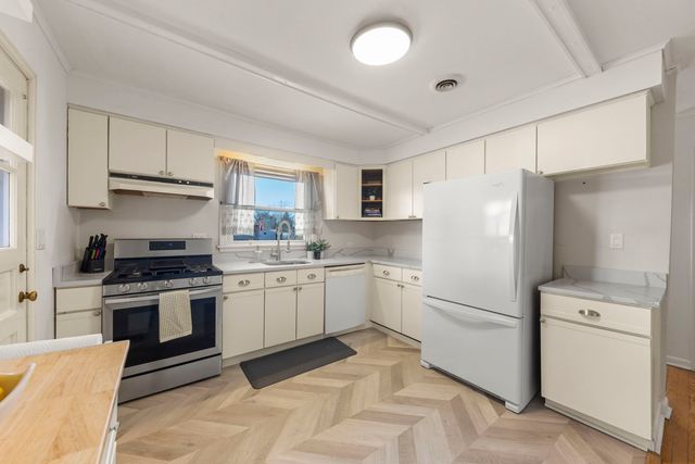 4341 Madison Avenue, Brookfield, IL 60513