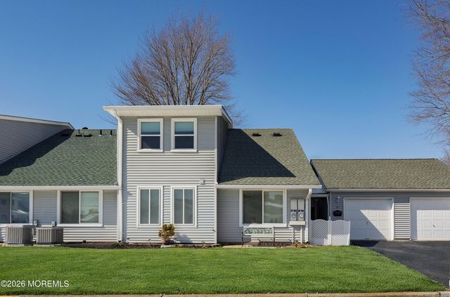 37 Amy Court, Brick, NJ 08724