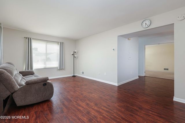 37 Amy Court, Brick, NJ 08724