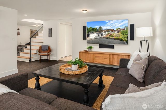 12259 6th Avenue NW, Seattle, WA 98177
