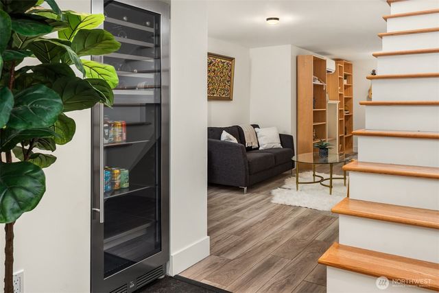 12259 6th Avenue NW, Seattle, WA 98177