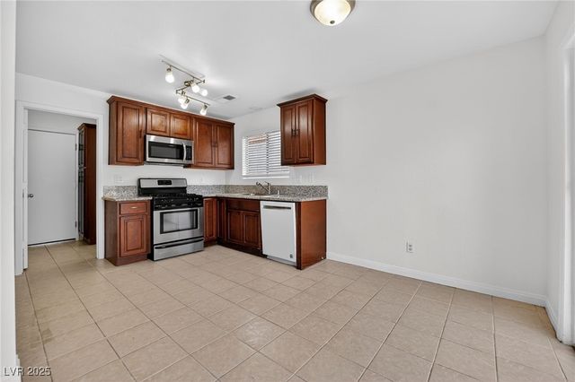 6378 Canyon Dawn Avenue, Las Vegas, NV 89108