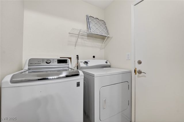 6378 Canyon Dawn Avenue, Las Vegas, NV 89108