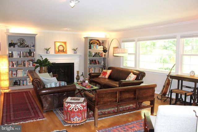 3606 BARKLEY DR, Fairfax, VA 22031