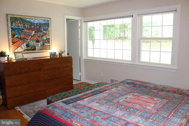 3606 BARKLEY DR, Fairfax, VA 22031