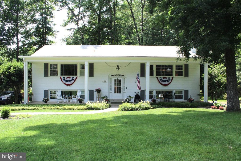 3606 BARKLEY DR, Fairfax, VA 22031