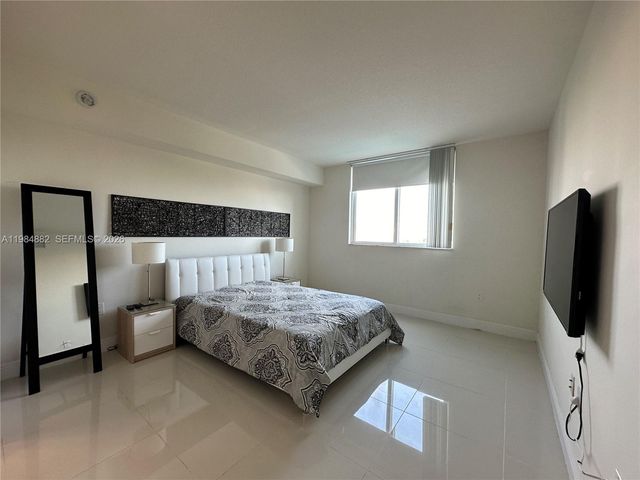 1861 NW S River Dr 1007, Miami, FL 33125