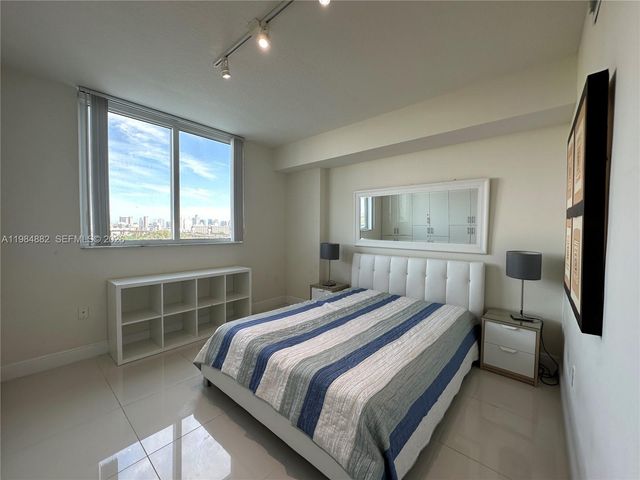 1861 NW S River Dr 1007, Miami, FL 33125