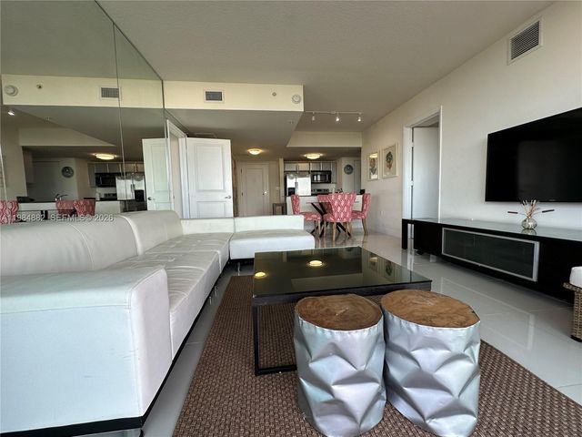 1861 NW S River Dr 1007, Miami, FL 33125