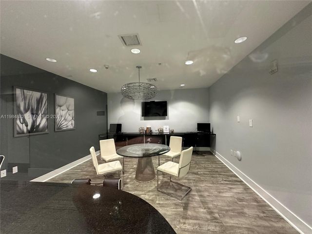 1861 NW S River Dr 1007, Miami, FL 33125