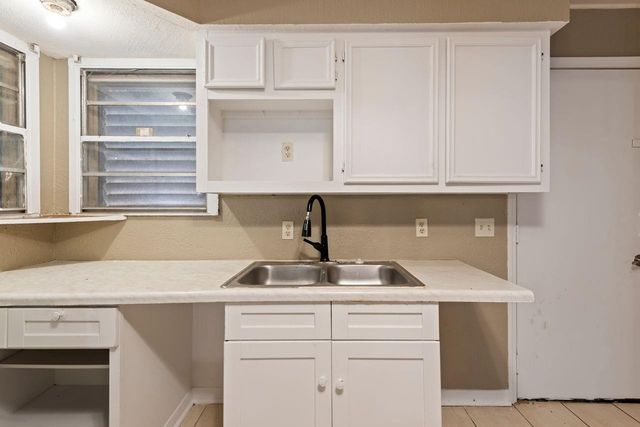 1014 48th Street, Galveston, TX 77551