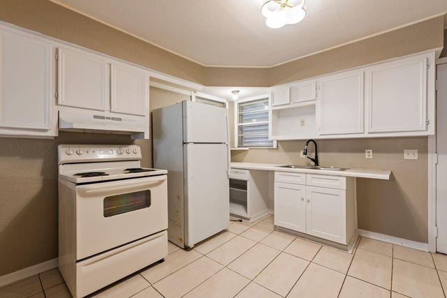 1014 48th Street, Galveston, TX 77551