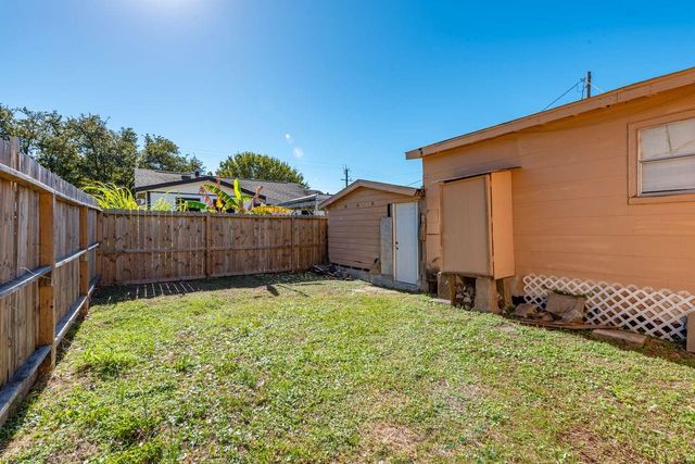1014 48th Street, Galveston, TX 77551