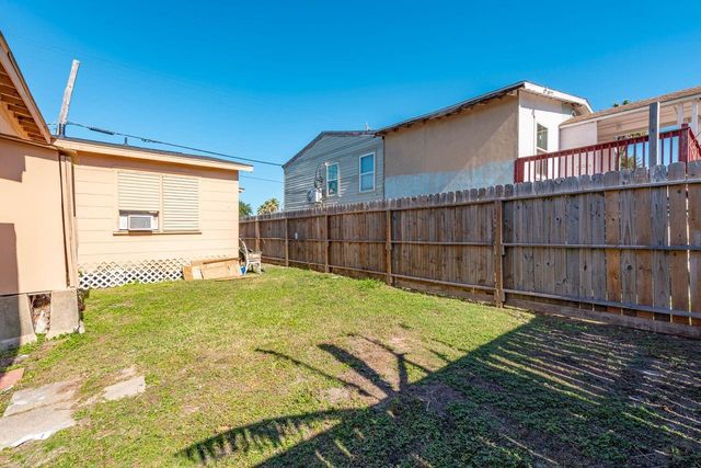 1014 48th Street, Galveston, TX 77551