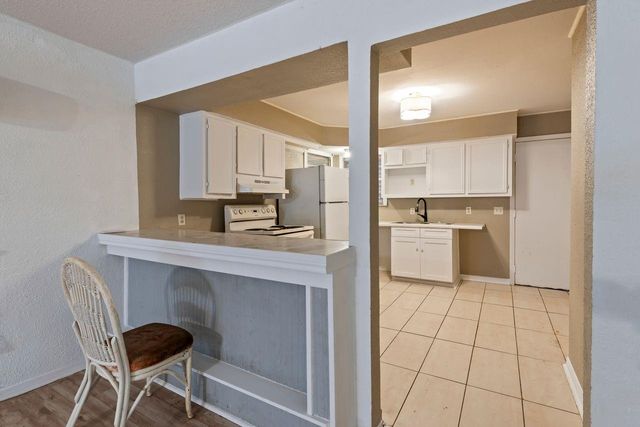 1014 48th Street, Galveston, TX 77551