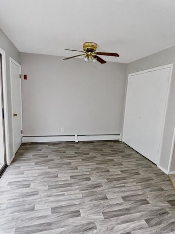 18 Black Stallion Court, Middletown, NY 10940