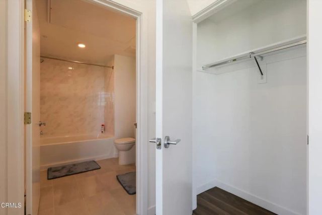 18900 Parthenia Street 102, Northridge, CA 91324