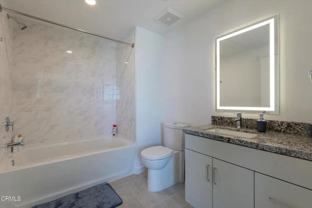 18900 Parthenia Street 102, Northridge, CA 91324