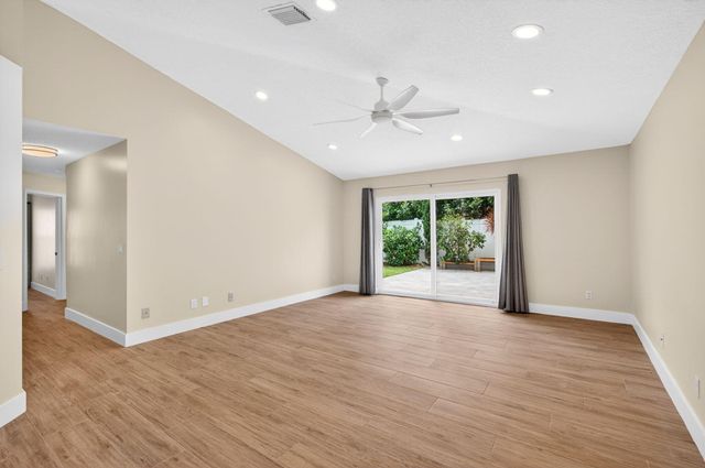 1142 Canoe Point, Delray Beach, FL 33444