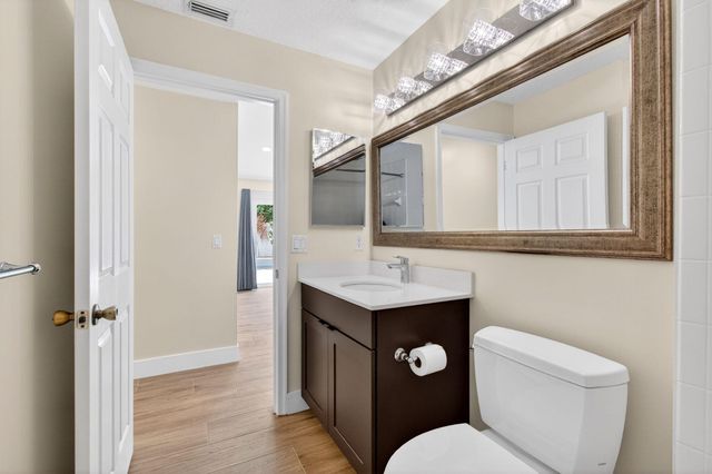 1142 Canoe Point, Delray Beach, FL 33444