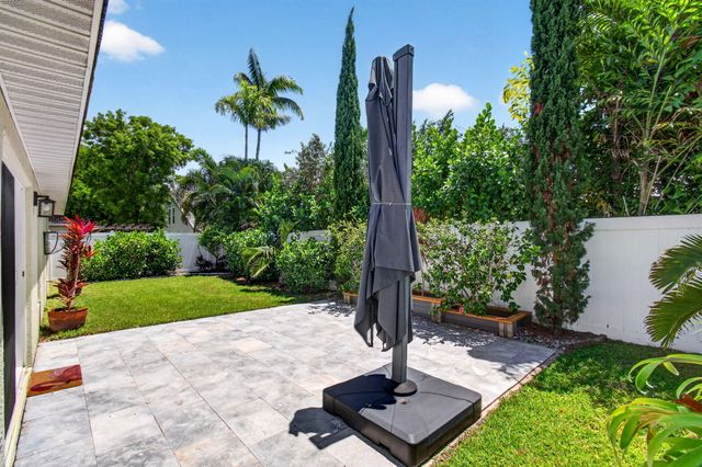 1142 Canoe Point, Delray Beach, FL 33444