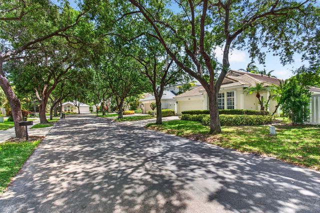 1142 Canoe Point, Delray Beach, FL 33444