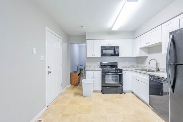 16753 Hilltop Avenue, Orland Hills, IL 60487