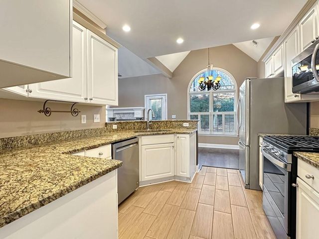 213 Bent Oak Lane, Woodstock, GA 30189