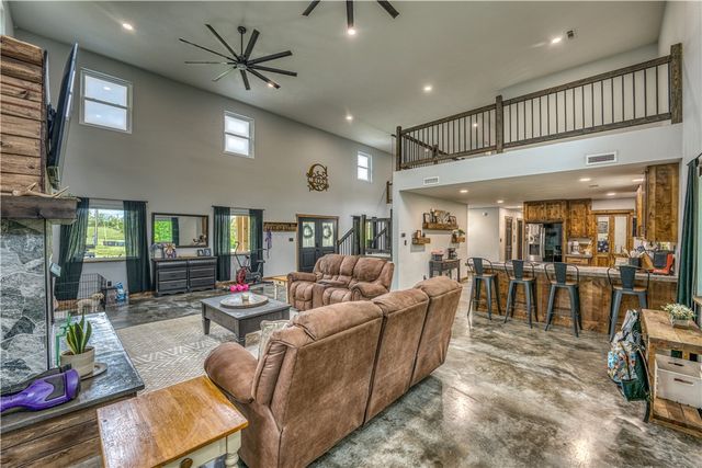 1640 NC 4210, Western Grove, AR 72685