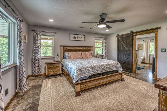 1640 NC 4210, Western Grove, AR 72685