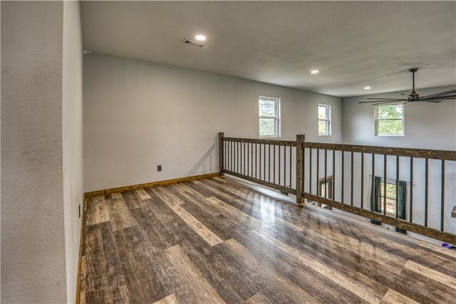 1640 NC 4210, Western Grove, AR 72685